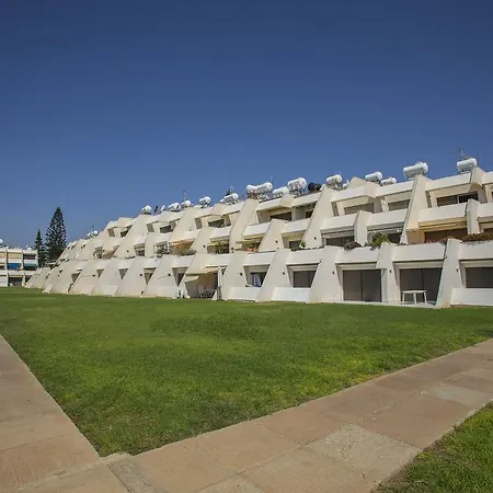 Larnaca Sunshore Beachfront Apartament Oroklini