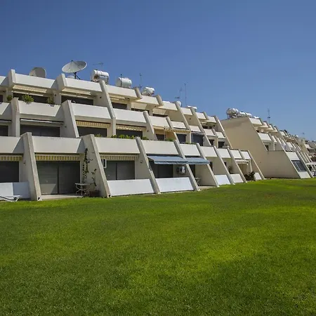 Larnaca Sunshore Beachfront 公寓 沃罗里尼