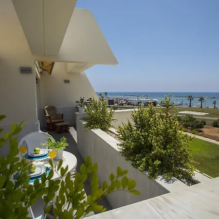 Apartament Larnaca Sunshore Beachfront *