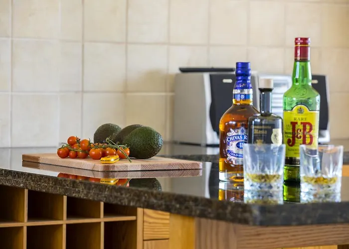 Larnaca Sunshore Beachfront Lägenhet *