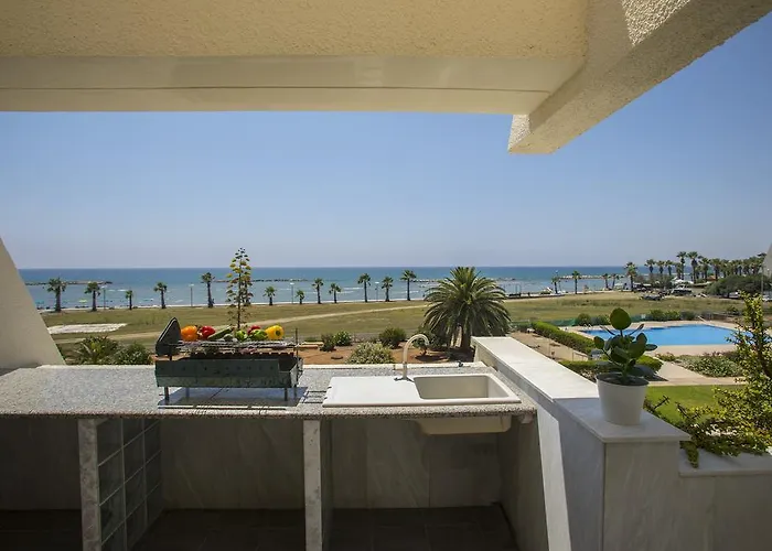 Larnaca Sunshore Beachfront Lägenhet